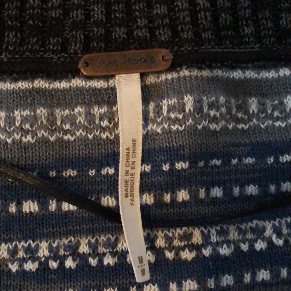 Free People knit top - Size Medium - Picture 5 of 5